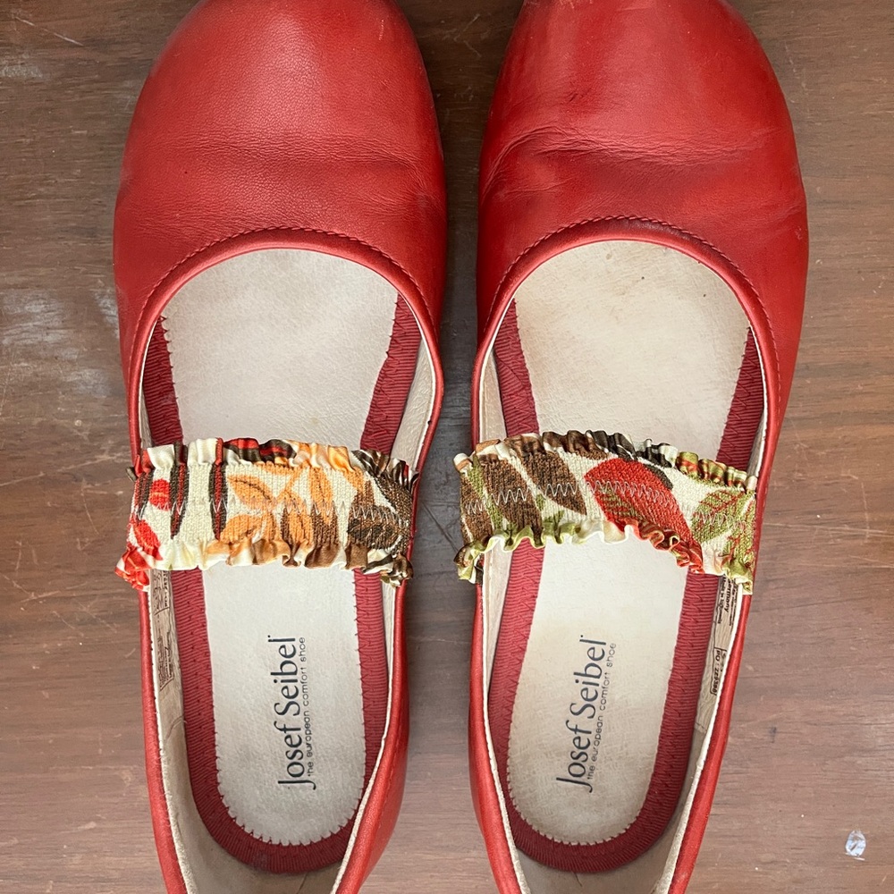 Red leather Mary Janes by Josef Seibel - Picture 9 of 9